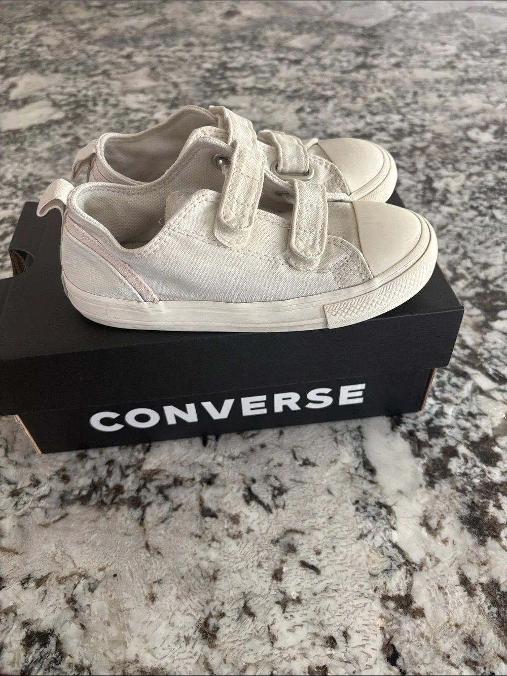 Converse Kids Beige Low-Top Velcro Sneakers